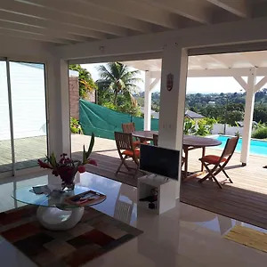 Hébergement de vacances Evasion Caraïbes, Roussel